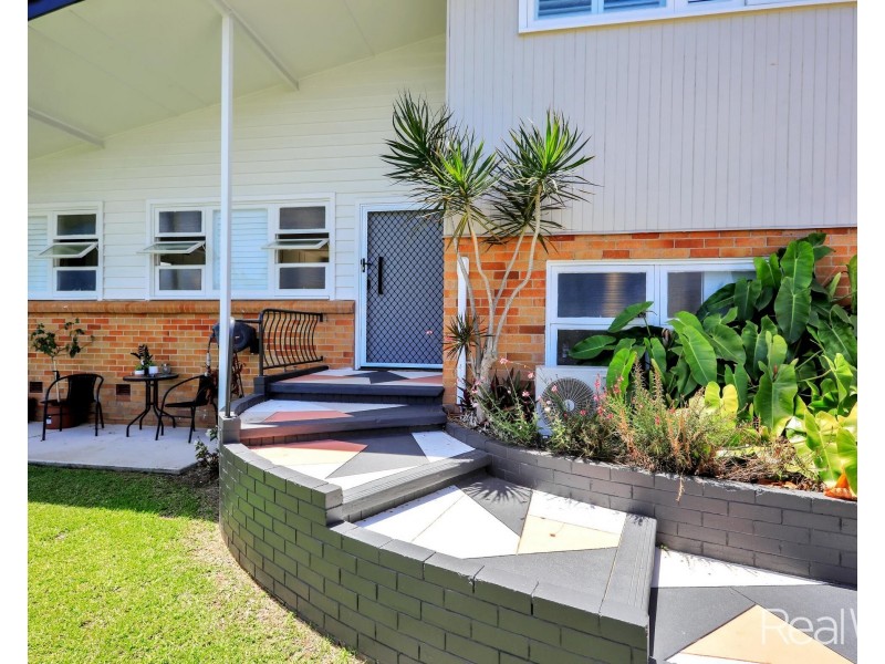 10 Svensson Street, Svensson Heights QLD 4670