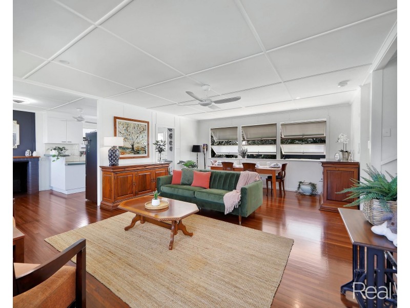 10 Svensson Street, Svensson Heights QLD 4670