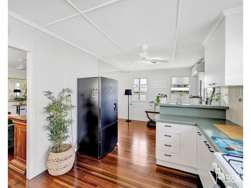 10 Svensson Street, Svensson Heights QLD 4670