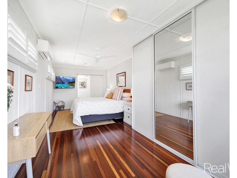 10 Svensson Street, Svensson Heights QLD 4670