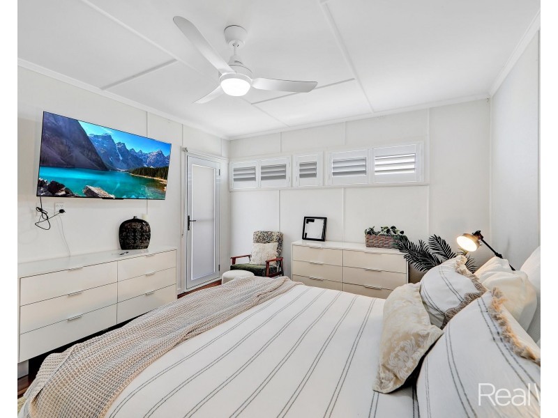 10 Svensson Street, Svensson Heights QLD 4670