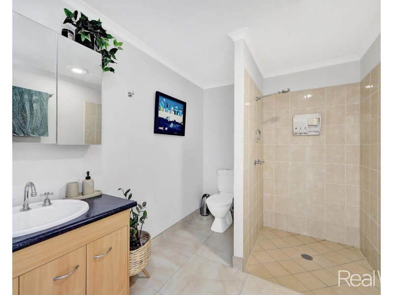 10 Svensson Street, Svensson Heights QLD 4670