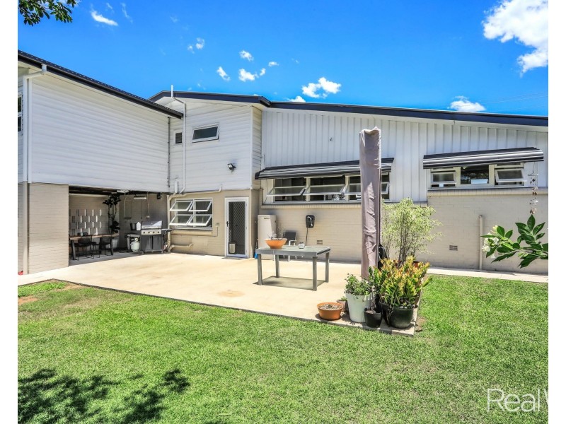 10 Svensson Street, Svensson Heights QLD 4670