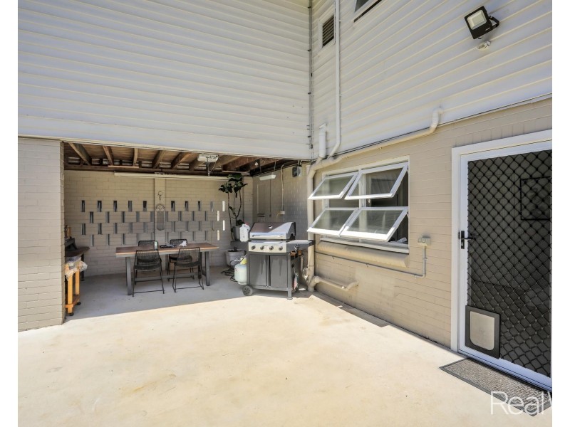10 Svensson Street, Svensson Heights QLD 4670