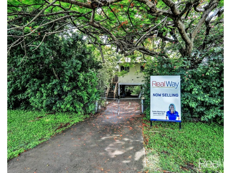 13 Powers Street, Burnett Heads QLD 4670