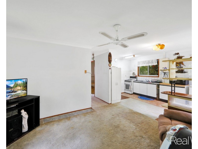 13 Powers Street, Burnett Heads QLD 4670