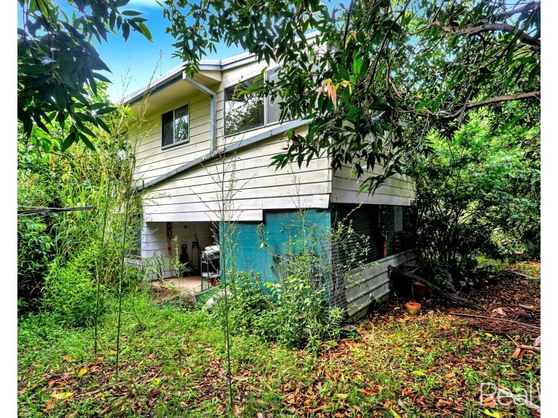 13 Powers Street, Burnett Heads QLD 4670