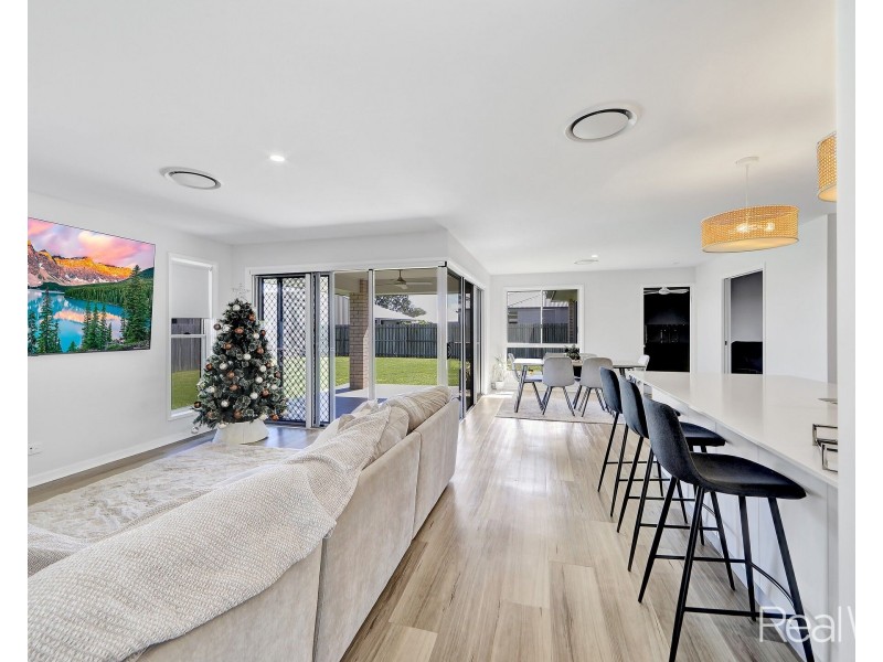 10 Zucchero Lane, Ashfield QLD 4670