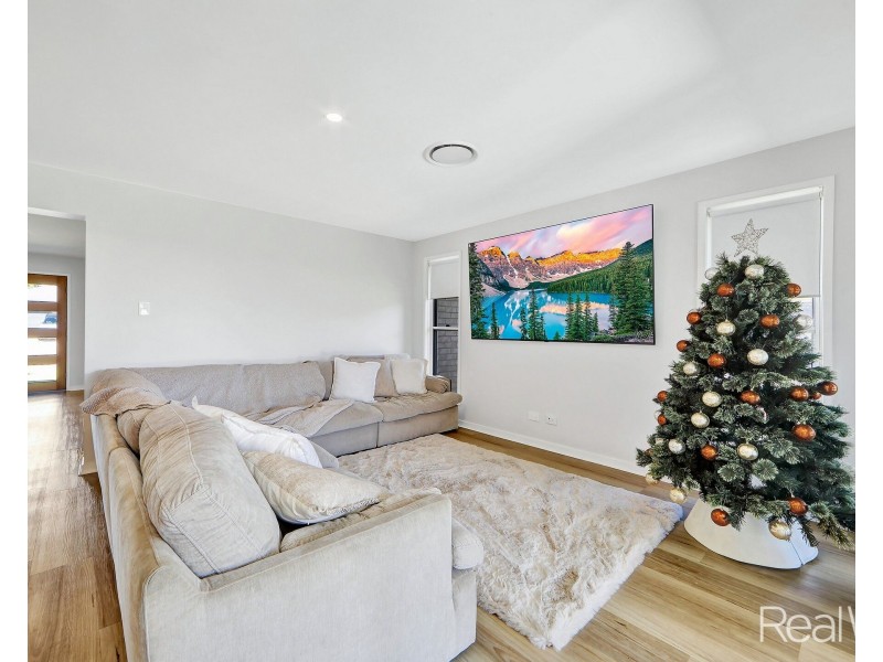 10 Zucchero Lane, Ashfield QLD 4670