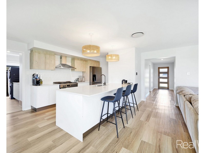 10 Zucchero Lane, Ashfield QLD 4670