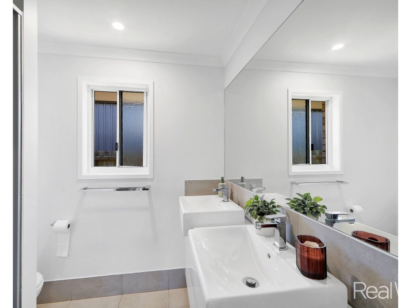 10 Zucchero Lane, Ashfield QLD 4670