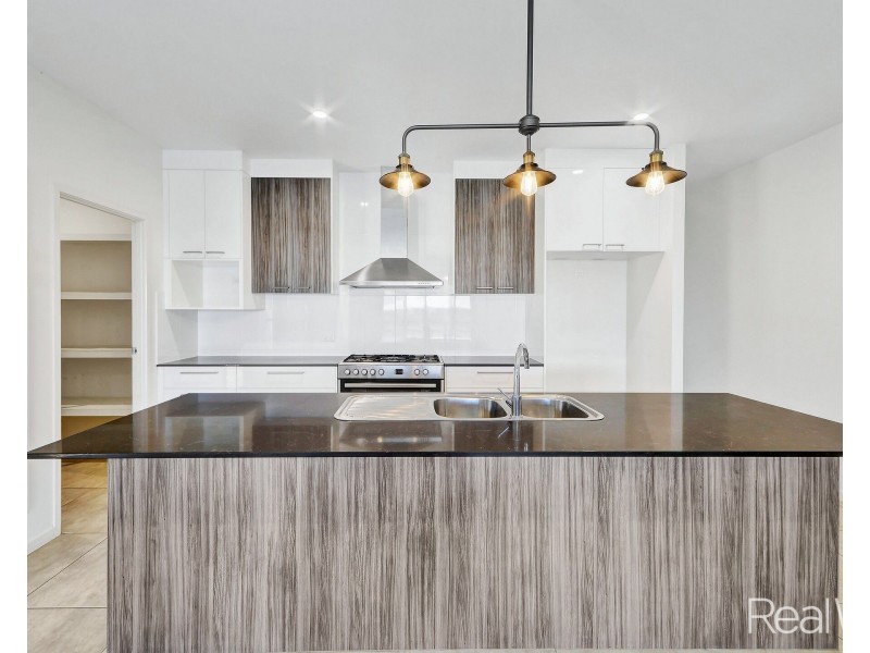 16 Beech Links Drive, Ashfield QLD 4670