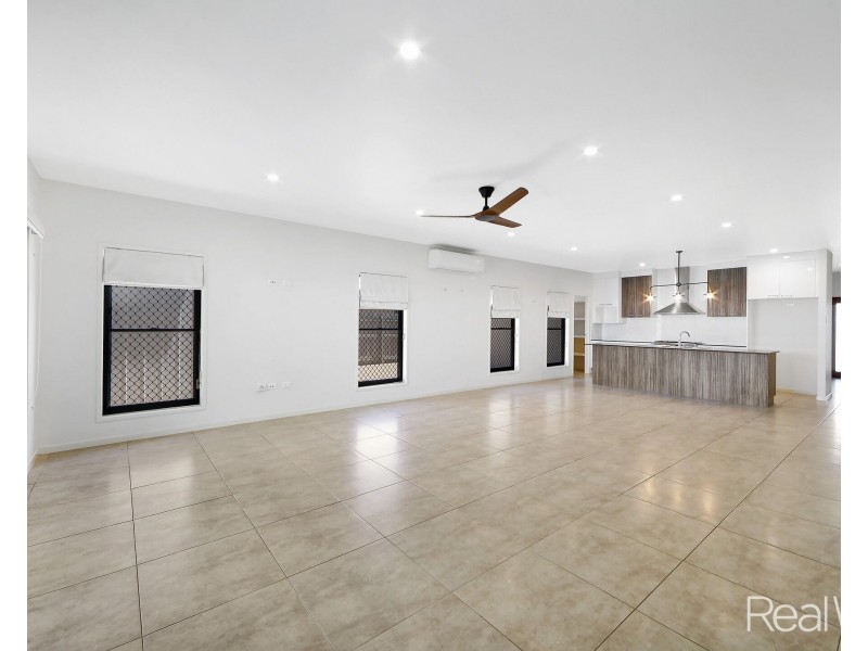 16 Beech Links Drive, Ashfield QLD 4670