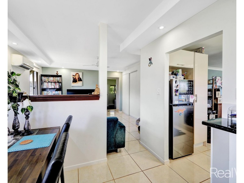 9 Bennett Street, Elliott Heads QLD 4670