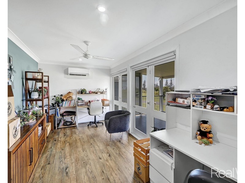 9 Bennett Street, Elliott Heads QLD 4670