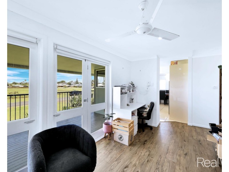 9 Bennett Street, Elliott Heads QLD 4670
