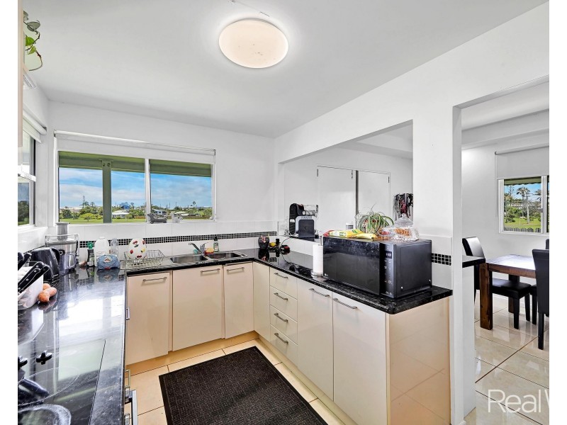 9 Bennett Street, Elliott Heads QLD 4670