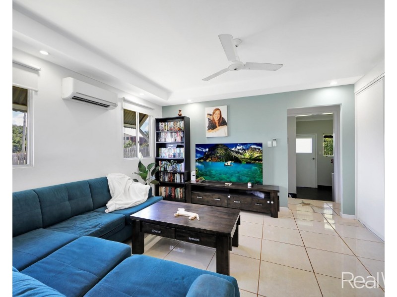 9 Bennett Street, Elliott Heads QLD 4670
