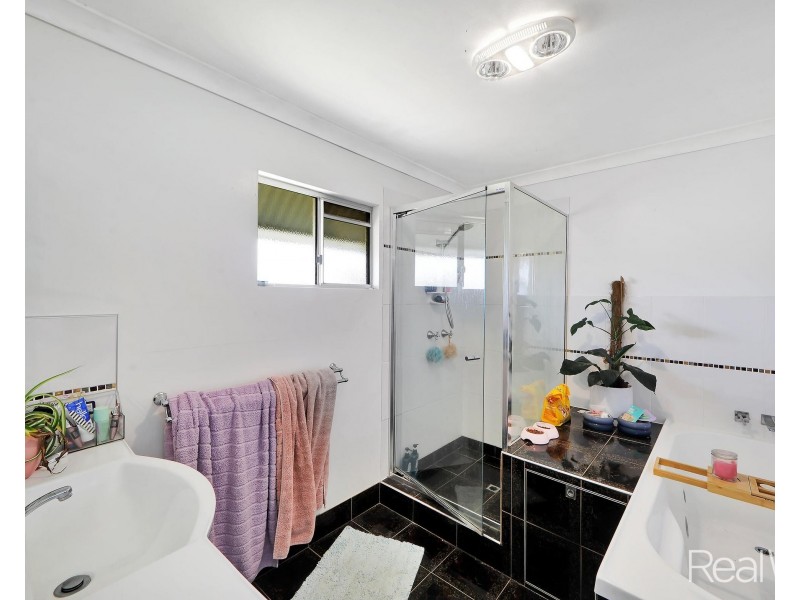 9 Bennett Street, Elliott Heads QLD 4670