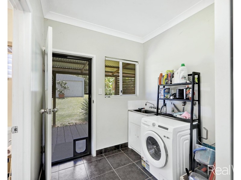 9 Bennett Street, Elliott Heads QLD 4670