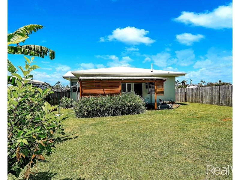 9 Bennett Street, Elliott Heads QLD 4670