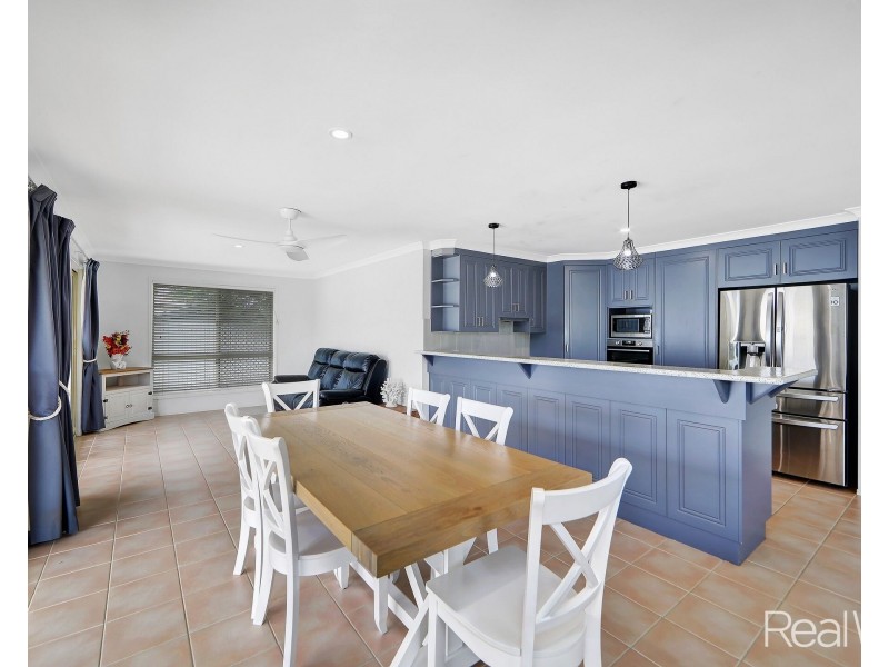 8 Saint Marys Court, Kepnock QLD 4670