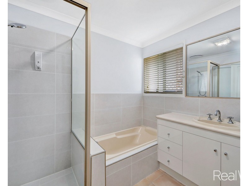 8 Saint Marys Court, Kepnock QLD 4670