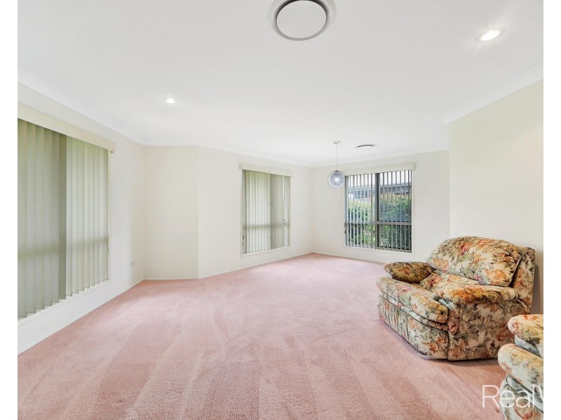 11 Palais Court, Avenell Heights QLD 4670