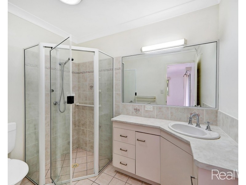 11 Palais Court, Avenell Heights QLD 4670