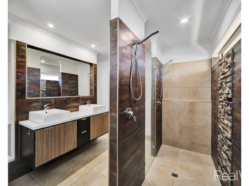 14 Sarra Place, Bundaberg East QLD 4670