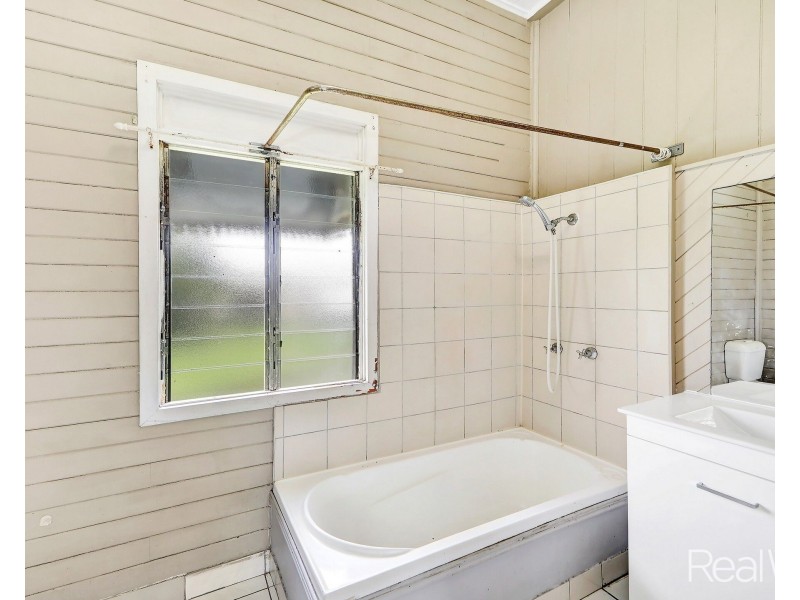 7 Cross Street, Bundaberg East QLD 4670