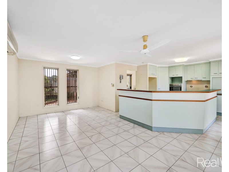 2 Liandra Street, Avoca QLD 4670