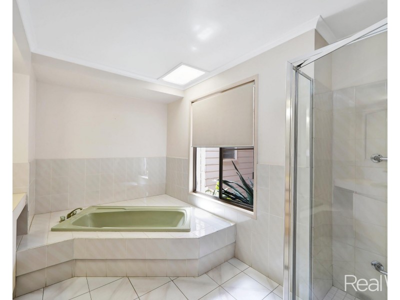 2 Liandra Street, Avoca QLD 4670