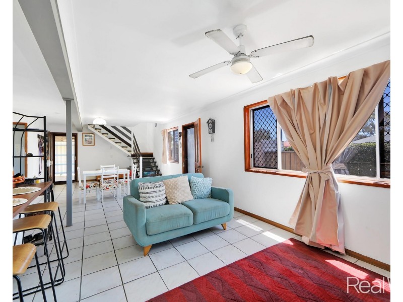 47 Ocean Street, Burnett Heads QLD 4670