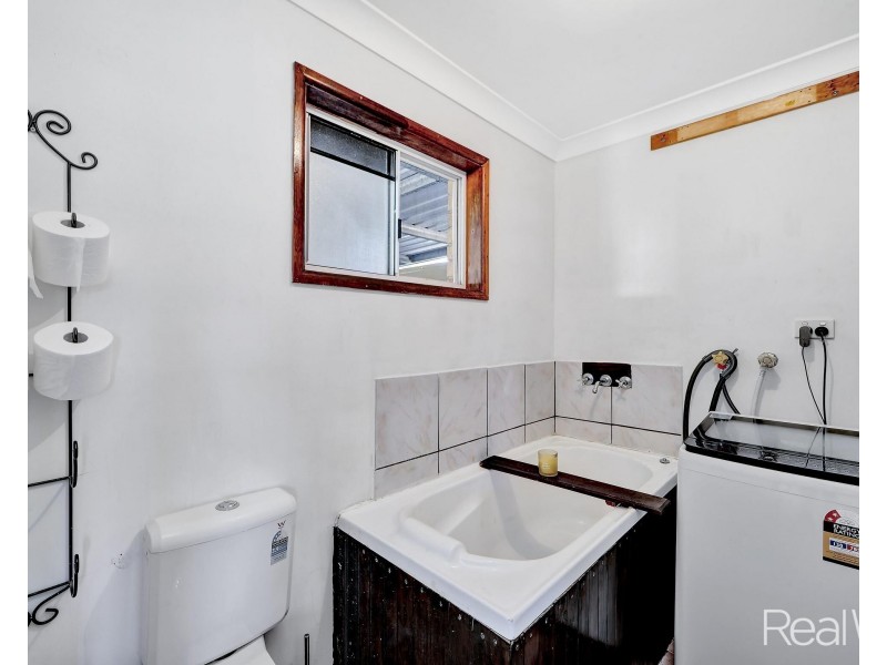 47 Ocean Street, Burnett Heads QLD 4670