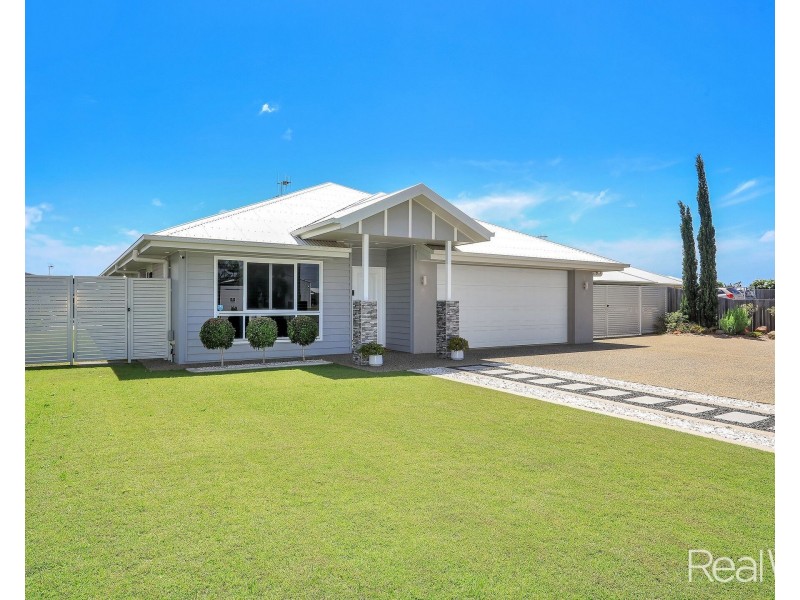 70 Shelley Street, Burnett Heads QLD 4670