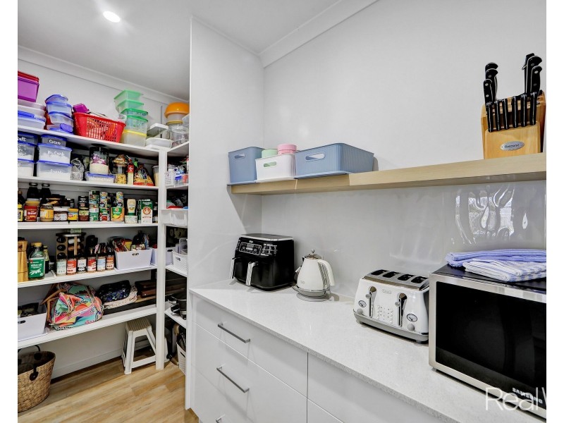 70 Shelley Street, Burnett Heads QLD 4670