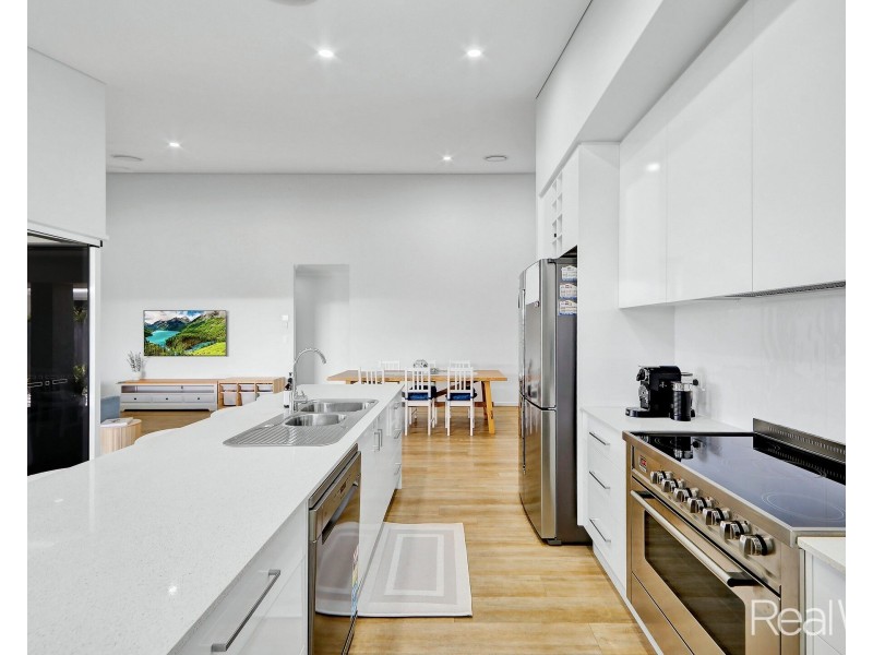 70 Shelley Street, Burnett Heads QLD 4670