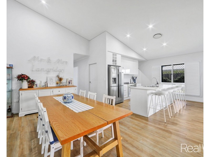 70 Shelley Street, Burnett Heads QLD 4670