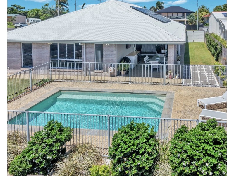 70 Shelley Street, Burnett Heads QLD 4670