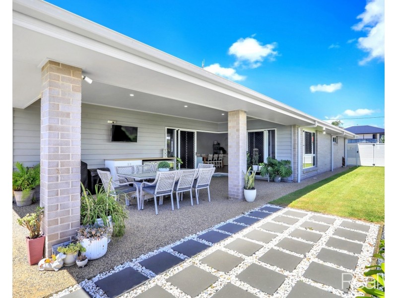 70 Shelley Street, Burnett Heads QLD 4670