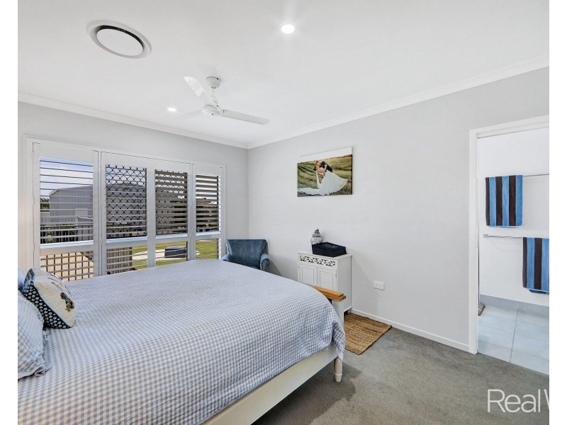 70 Shelley Street, Burnett Heads QLD 4670