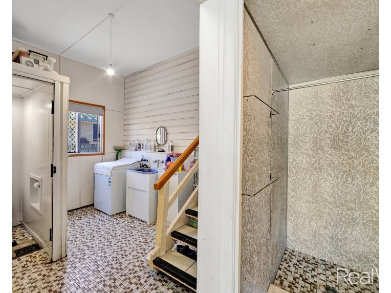 7 Dexter Street, Svensson Heights QLD 4670