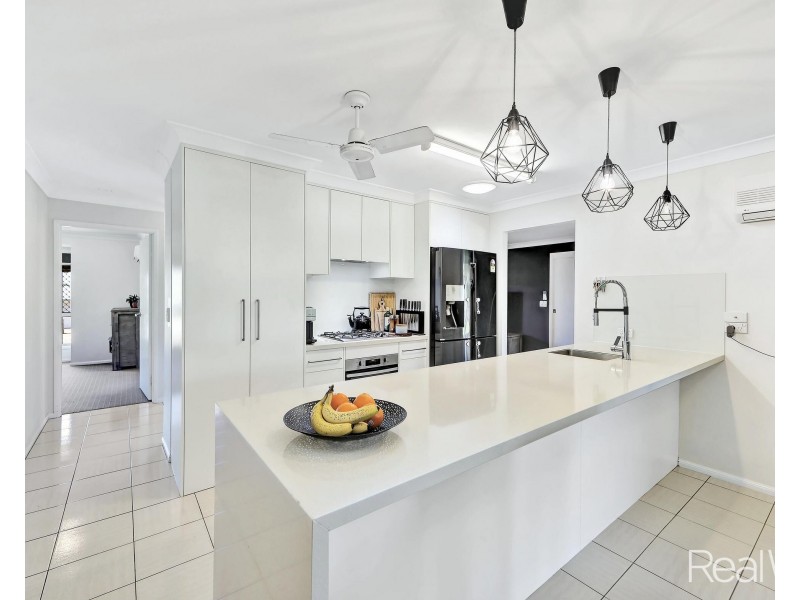 11 Murray Court, Kalkie QLD 4670