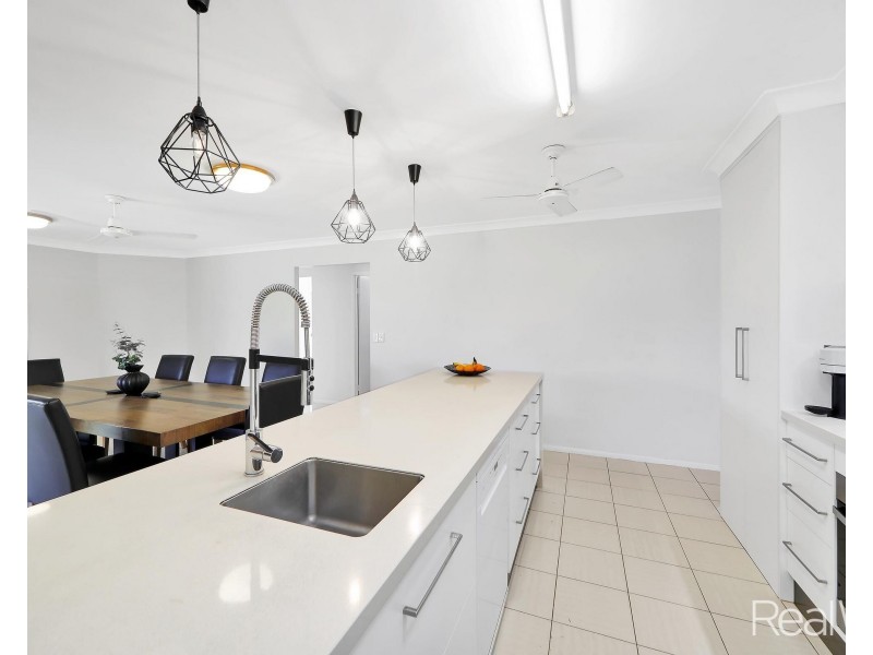 11 Murray Court, Kalkie QLD 4670