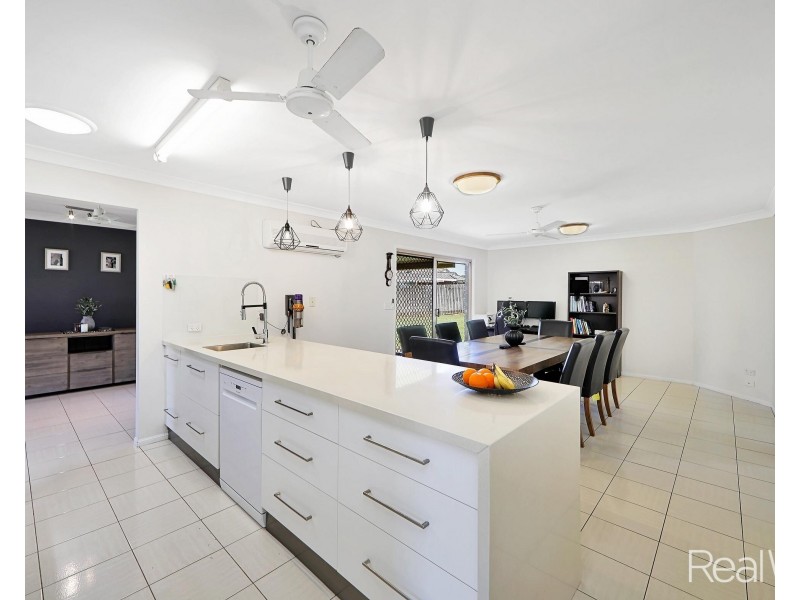 11 Murray Court, Kalkie QLD 4670