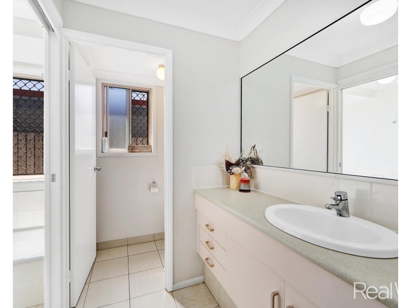 11 Murray Court, Kalkie QLD 4670