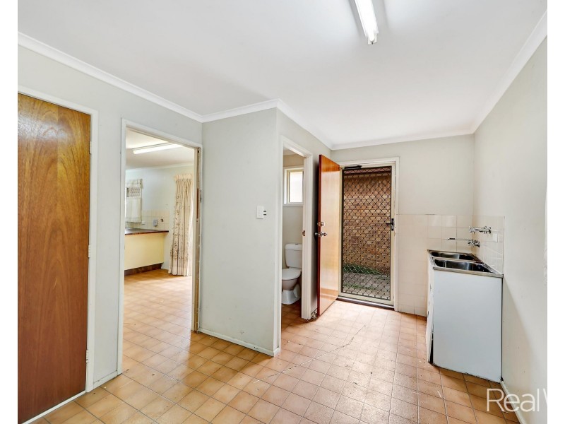 1 Glover Street, Kepnock QLD 4670