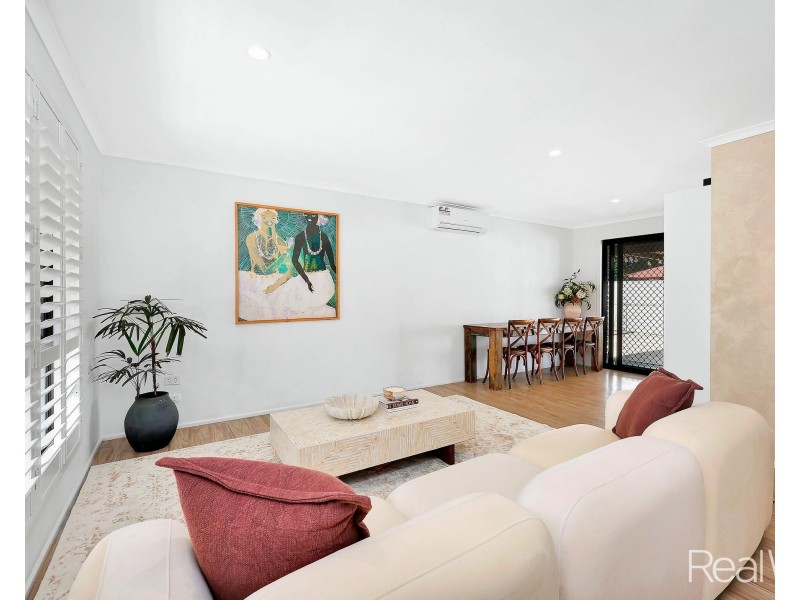 73 Dawn Parade, Thabeban QLD 4670