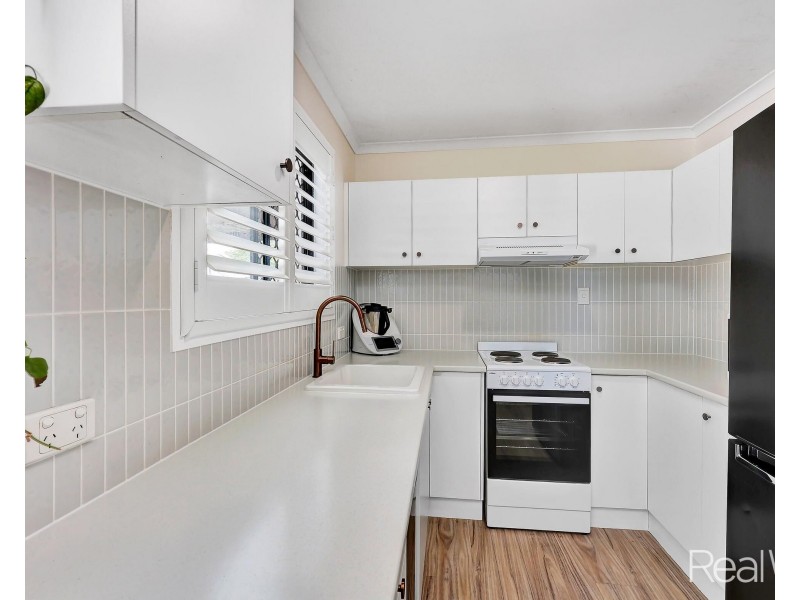 73 Dawn Parade, Thabeban QLD 4670